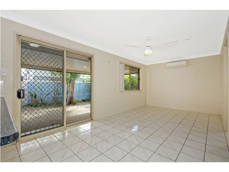 223 Stradbroke Avenue, Wynnum QLD 4178