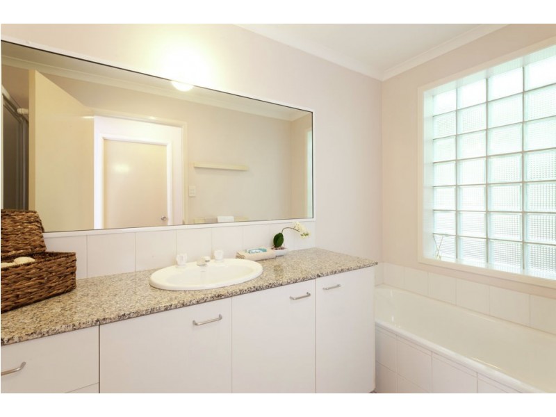 39 Dennis Street, Grange QLD 4051