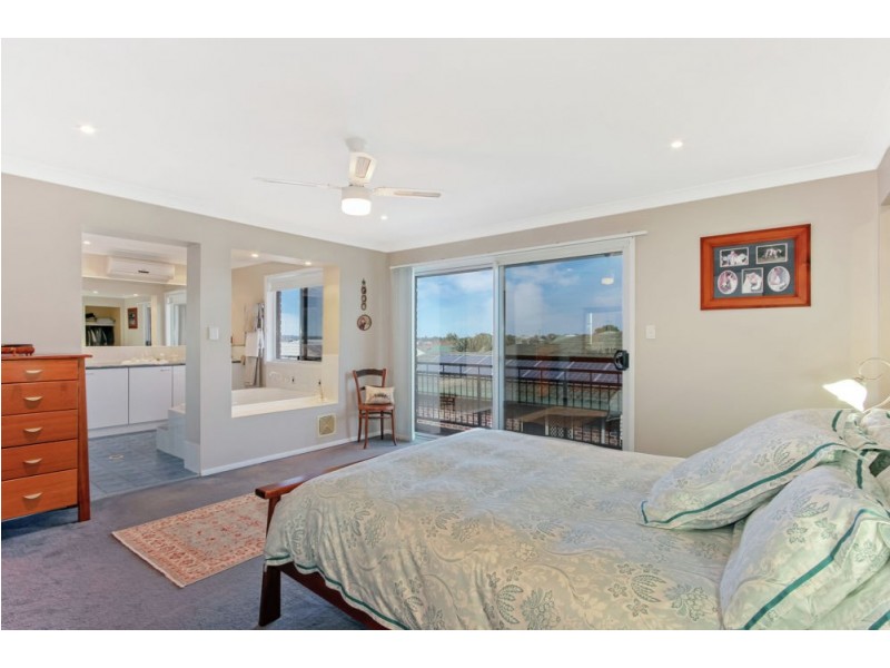 54 Pitt Street, Redland Bay QLD 4165