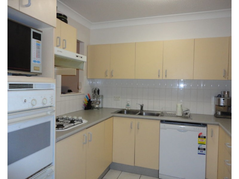 4/47 Douglas Street, Greenslopes QLD 4120
