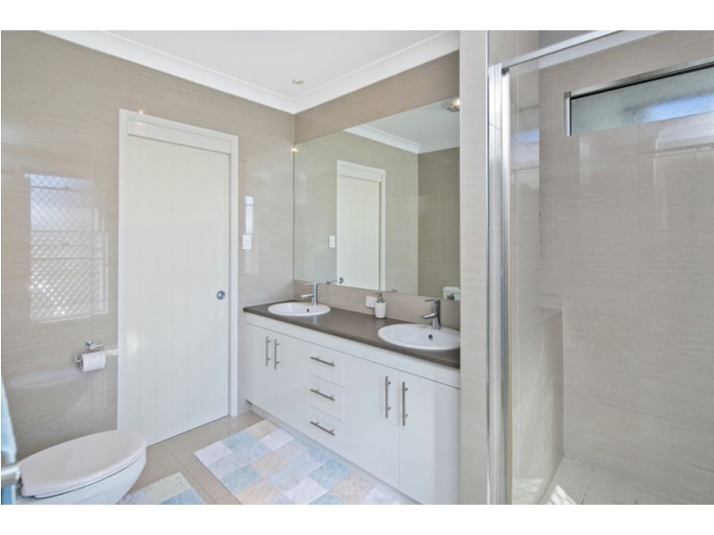 32 Poloni Place, Wellington Point QLD 4160