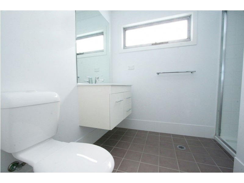 2/17 Hilltop Court, Carina QLD 4152