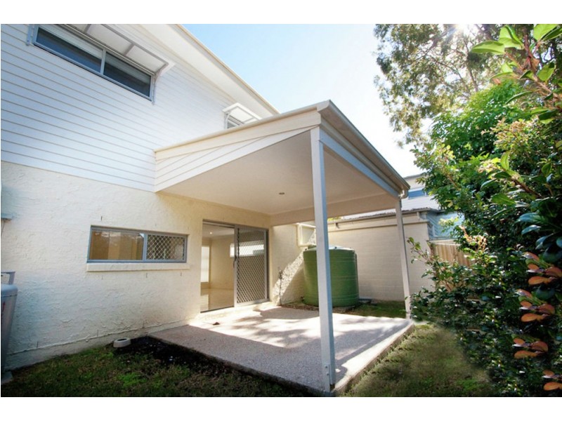 2/17 Hilltop Court, Carina QLD 4152