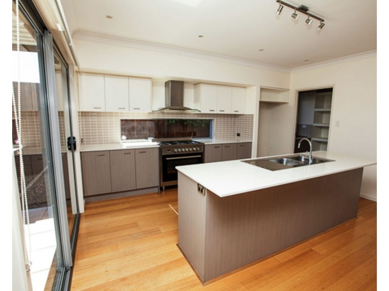 5 Yeates Close, Carindale QLD 4152