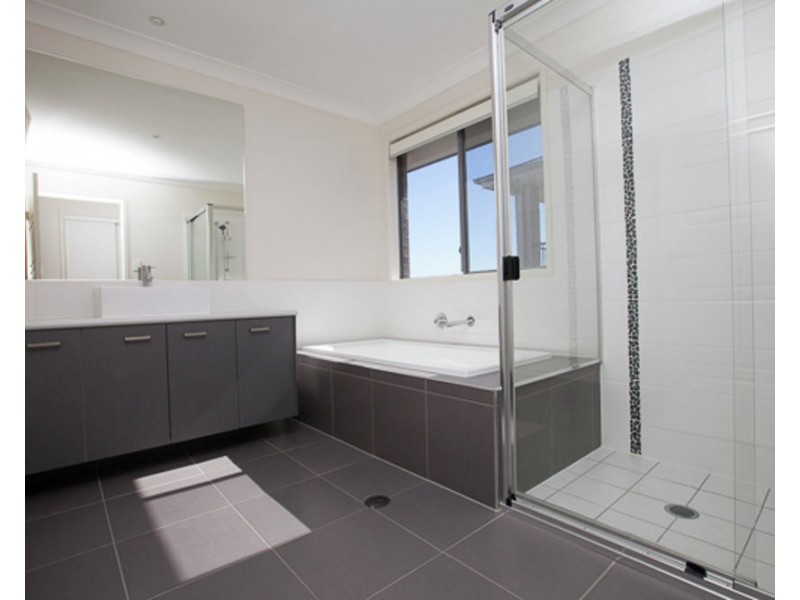 5 Yeates Close, Carindale QLD 4152