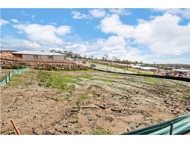 11 Oxenham Court, Augustine Heights QLD 4300