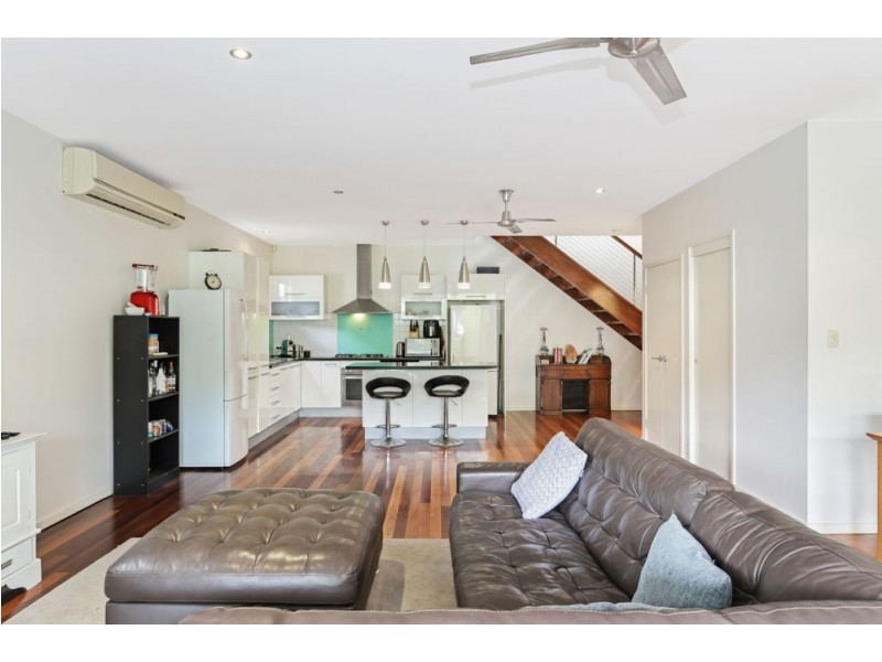 36 Boronia Avenue, Holland Park West QLD 4121