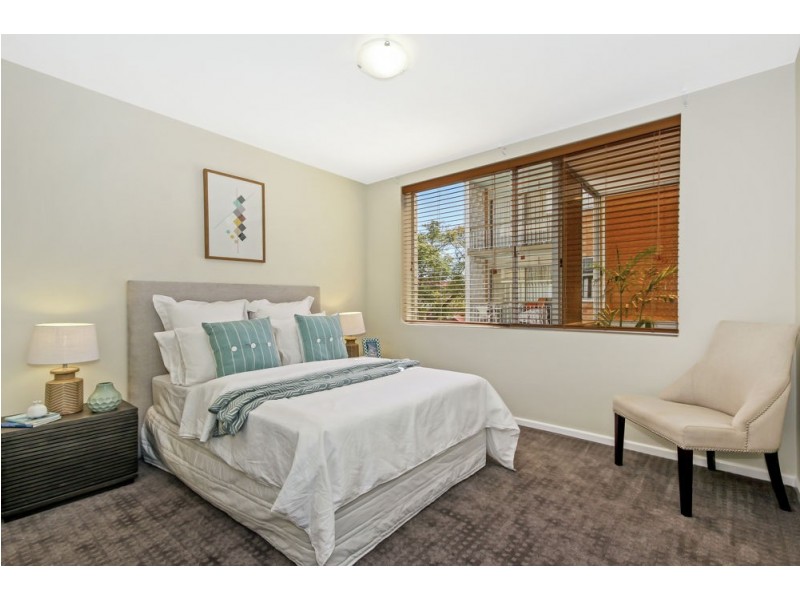 2/51 Rialto Street, Coorparoo QLD 4151