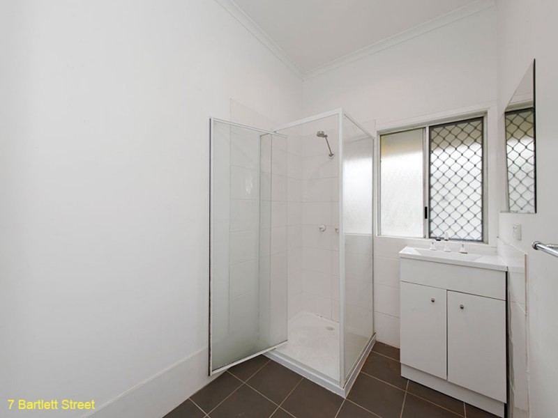 5&7 Bartlett Street, Morningside QLD 4170