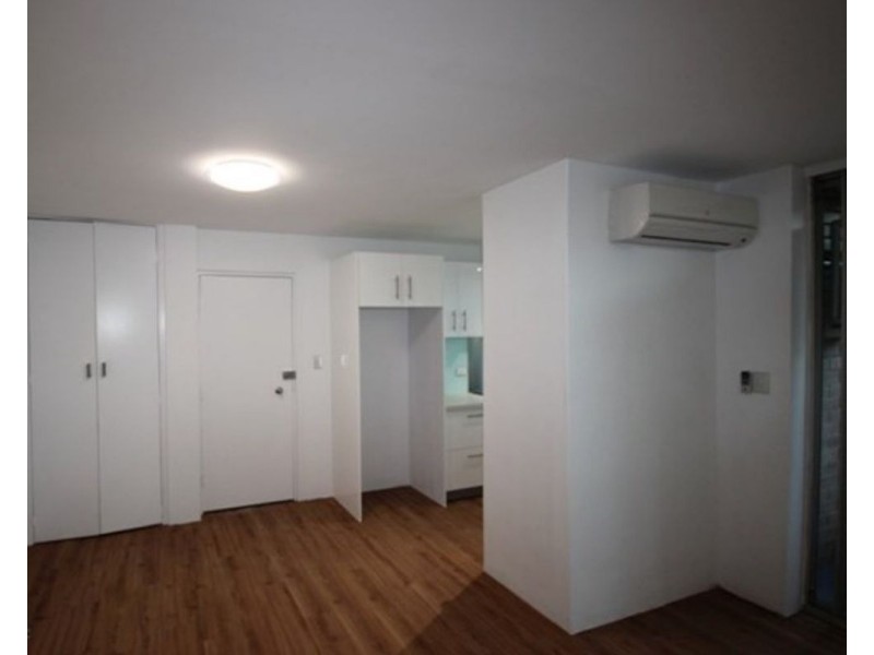 2/90 French Street, Coorparoo QLD 4151