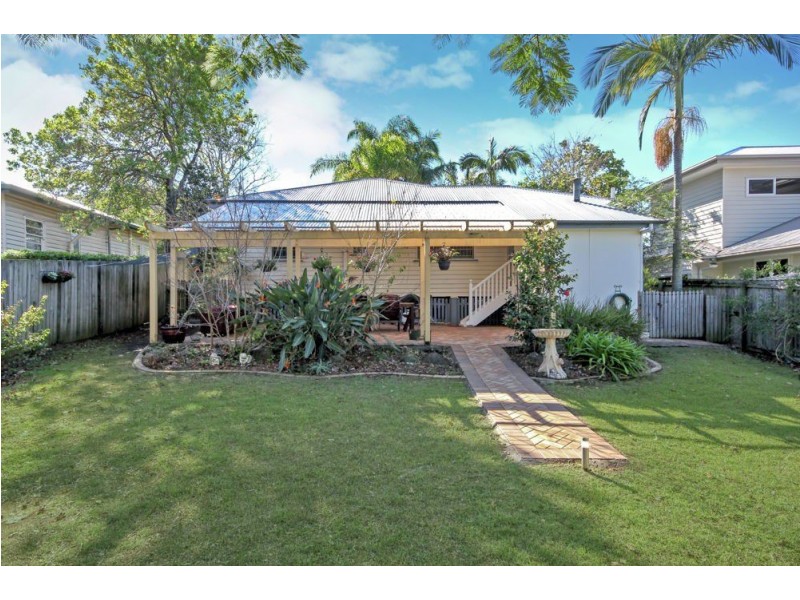 11 Rowton Street, Holland Park QLD 4121