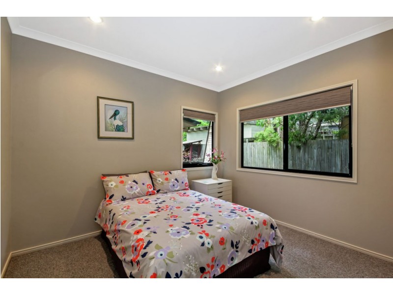 11 Bovingdon Street, Thorneside QLD 4158