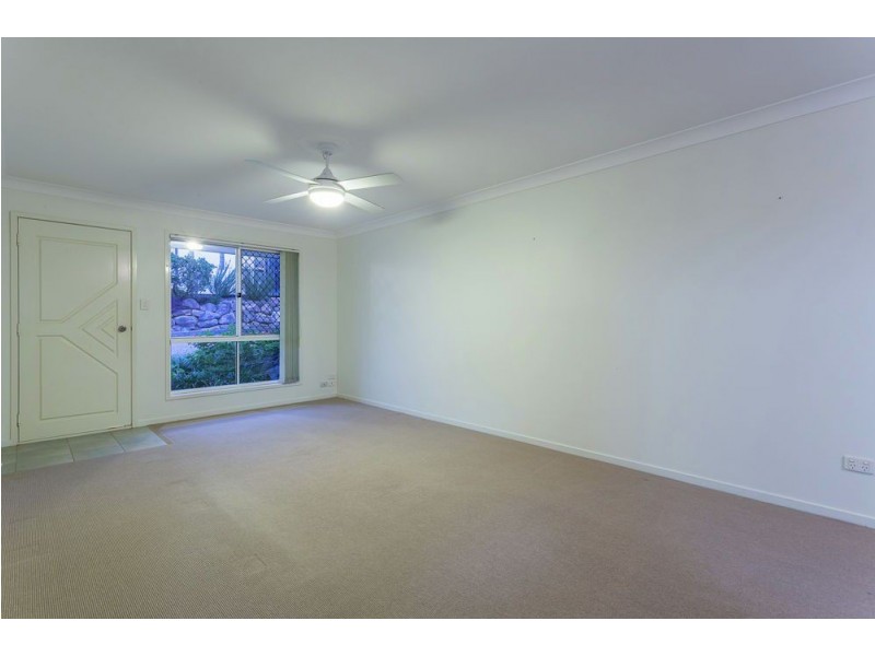 9/16 Hill Crescent, Carina Heights QLD 4152