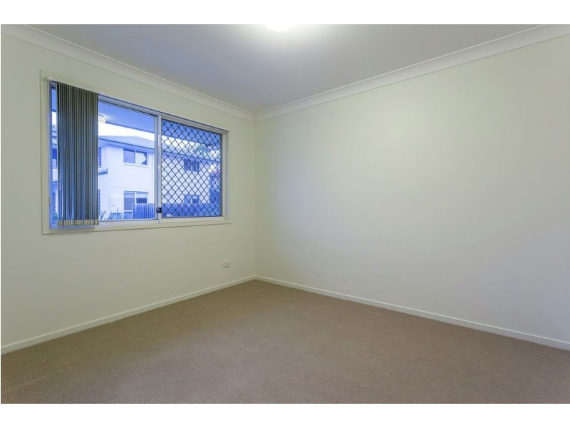 9/16 Hill Crescent, Carina Heights QLD 4152