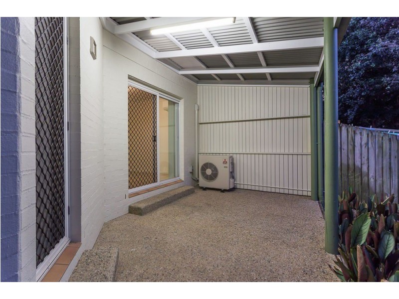 9/16 Hill Crescent, Carina Heights QLD 4152