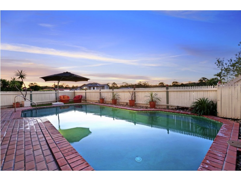 83 Delaney Circuit, Carindale QLD 4152