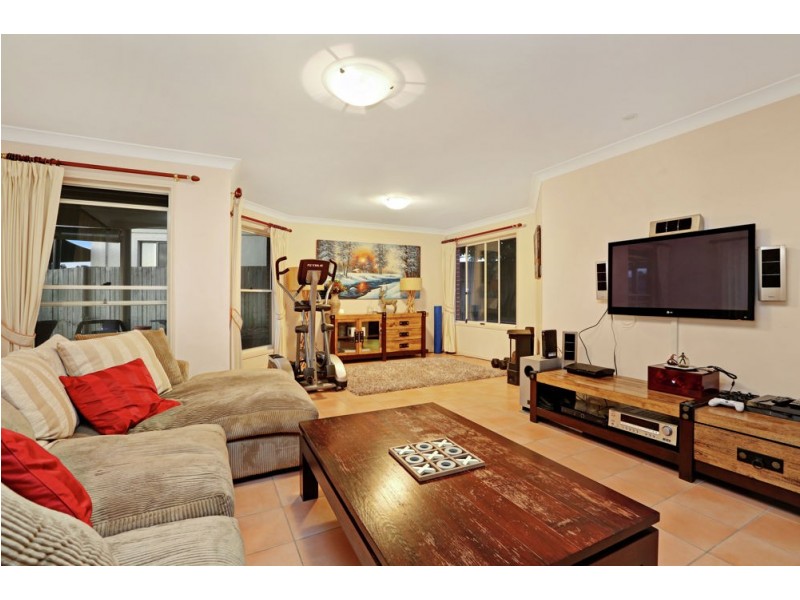 83 Delaney Circuit, Carindale QLD 4152