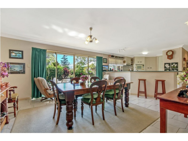 69 Hamilton Street, Redland Bay QLD 4165