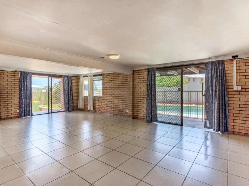 38 Mooroondu Road, Thorneside QLD 4158