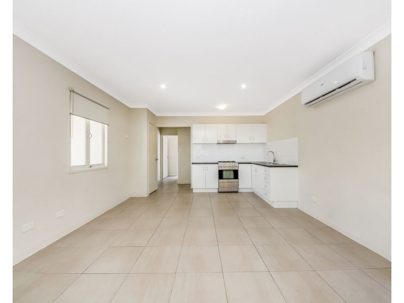 2/30 Wondall Rd, Manly West QLD 4179