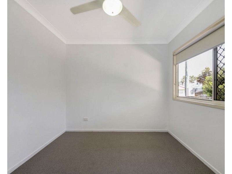 2/30 Wondall Rd, Manly West QLD 4179