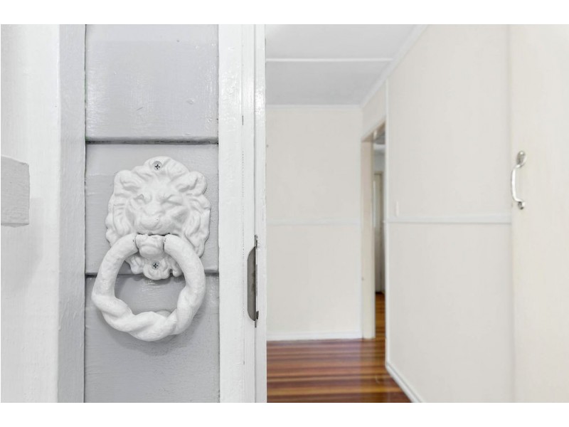 27 Mapleton Street, Mount Gravatt East QLD 4122