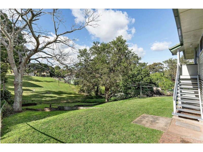 27 Mapleton Street, Mount Gravatt East QLD 4122
