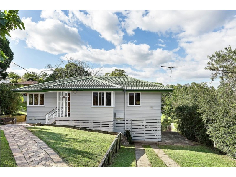 27 Mapleton Street, Mount Gravatt East QLD 4122