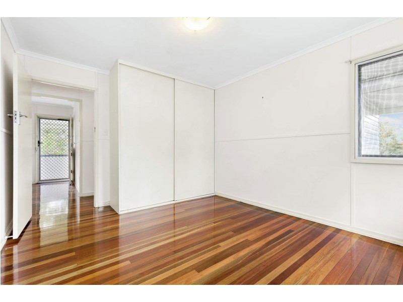 27 Mapleton Street, Mount Gravatt East QLD 4122