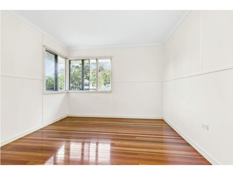 27 Mapleton Street, Mount Gravatt East QLD 4122