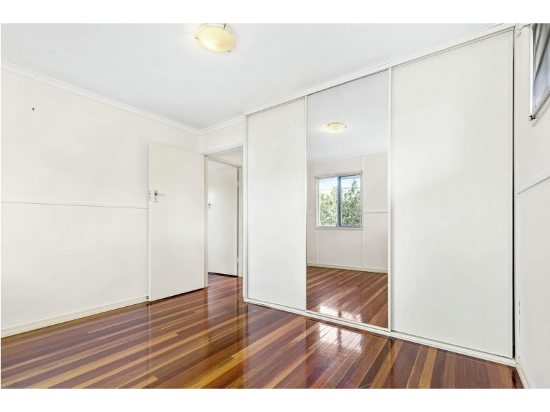 27 Mapleton Street, Mount Gravatt East QLD 4122