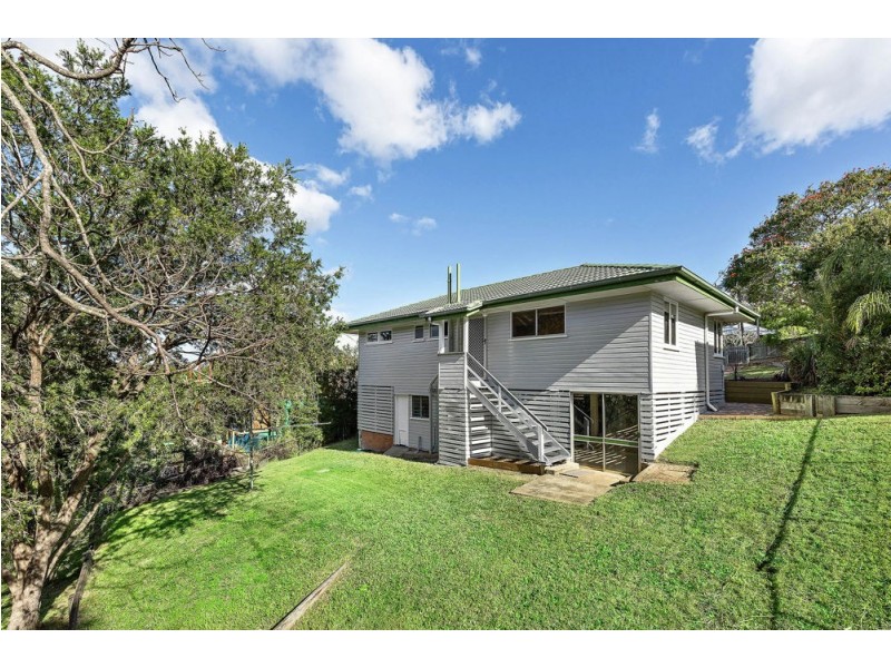 27 Mapleton Street, Mount Gravatt East QLD 4122