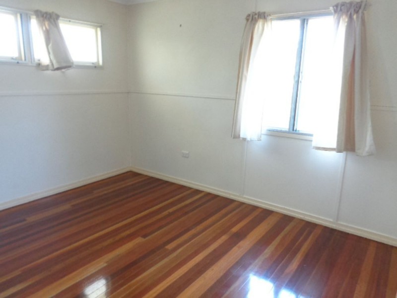 27 Mapleton Street, Mount Gravatt East QLD 4122