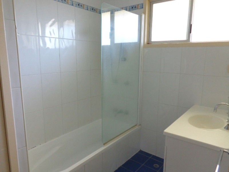 27 Mapleton Street, Mount Gravatt East QLD 4122