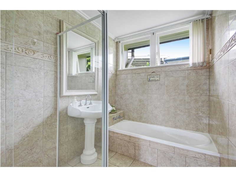 16 Thurlby Street, Upper Mount Gravatt QLD 4122