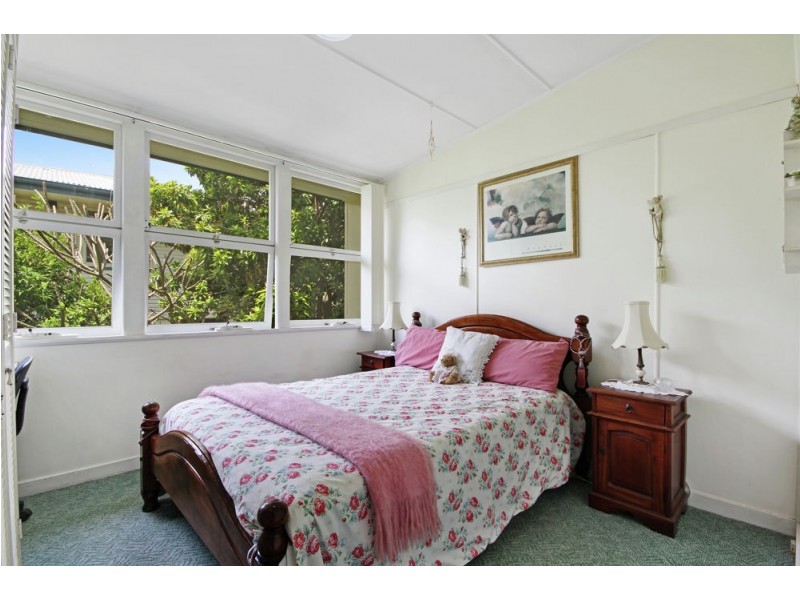 16 Thurlby Street, Upper Mount Gravatt QLD 4122