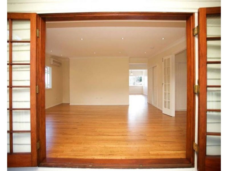 20 Long Street, Camp Hill QLD 4152