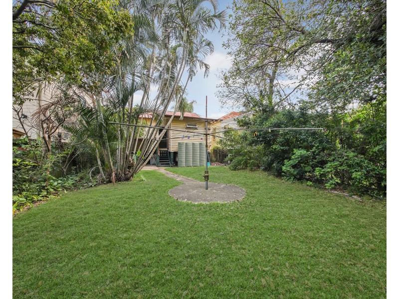 18 Gladstone Street, Coorparoo QLD 4151