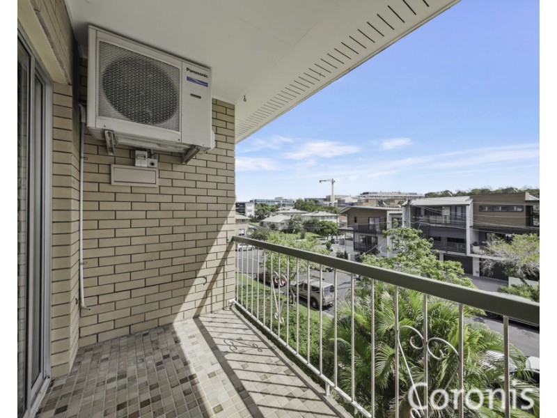 4/72 Thomas Street, Greenslopes QLD 4120