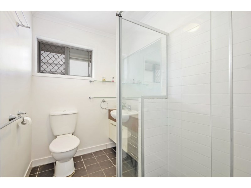 2/40 Weston Street, Coorparoo QLD 4151