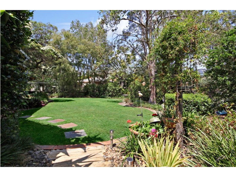 99 Woodlands Drive, Rochedale South QLD 4123