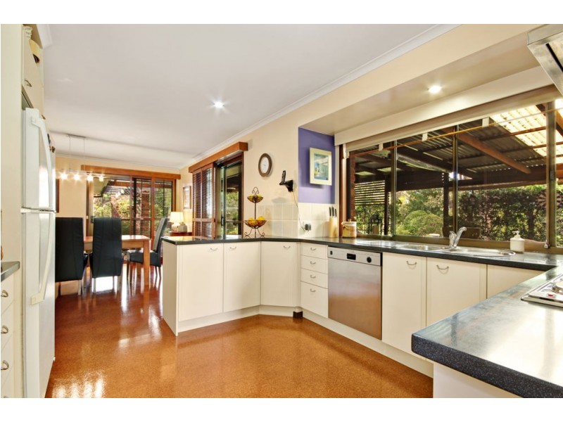 99 Woodlands Drive, Rochedale South QLD 4123