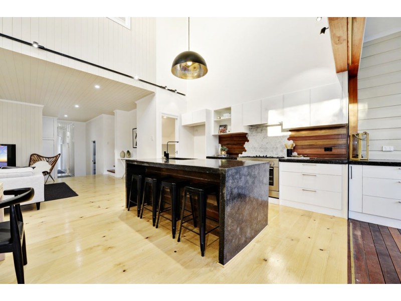 43 Gordon Street, Greenslopes QLD 4120