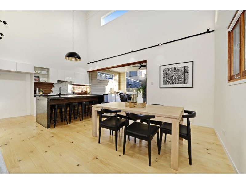 43 Gordon Street, Greenslopes QLD 4120