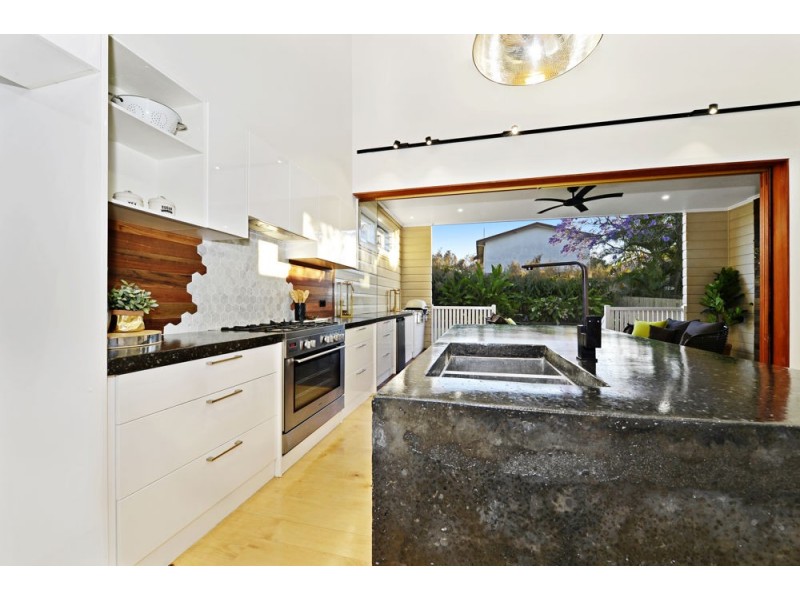 43 Gordon Street, Greenslopes QLD 4120