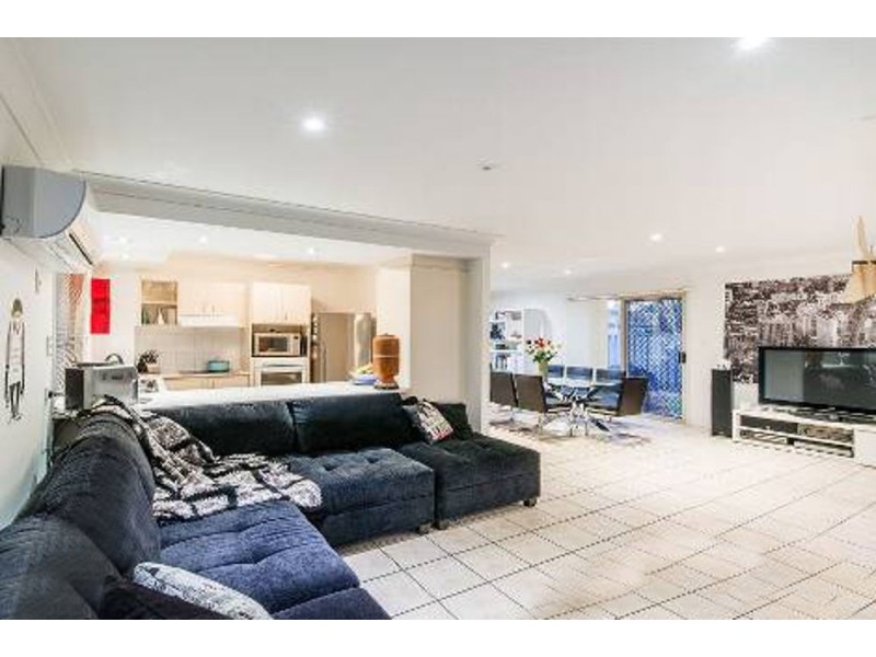 14 Matthews Way, Wakerley QLD 4154