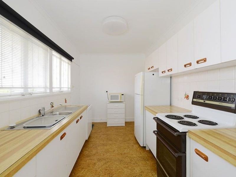 20 Brisbane Ave, Camp Hill QLD 4152