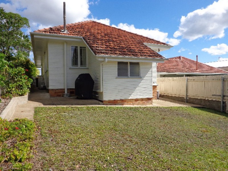 20 Brisbane Ave, Camp Hill QLD 4152