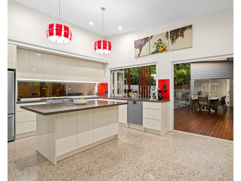 177 Beddoes Street, Holland Park QLD 4121