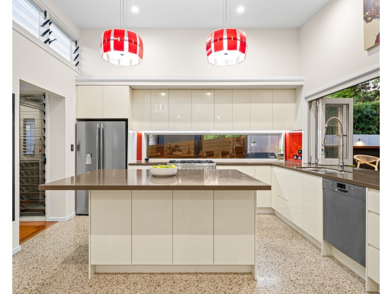 177 Beddoes Street, Holland Park QLD 4121